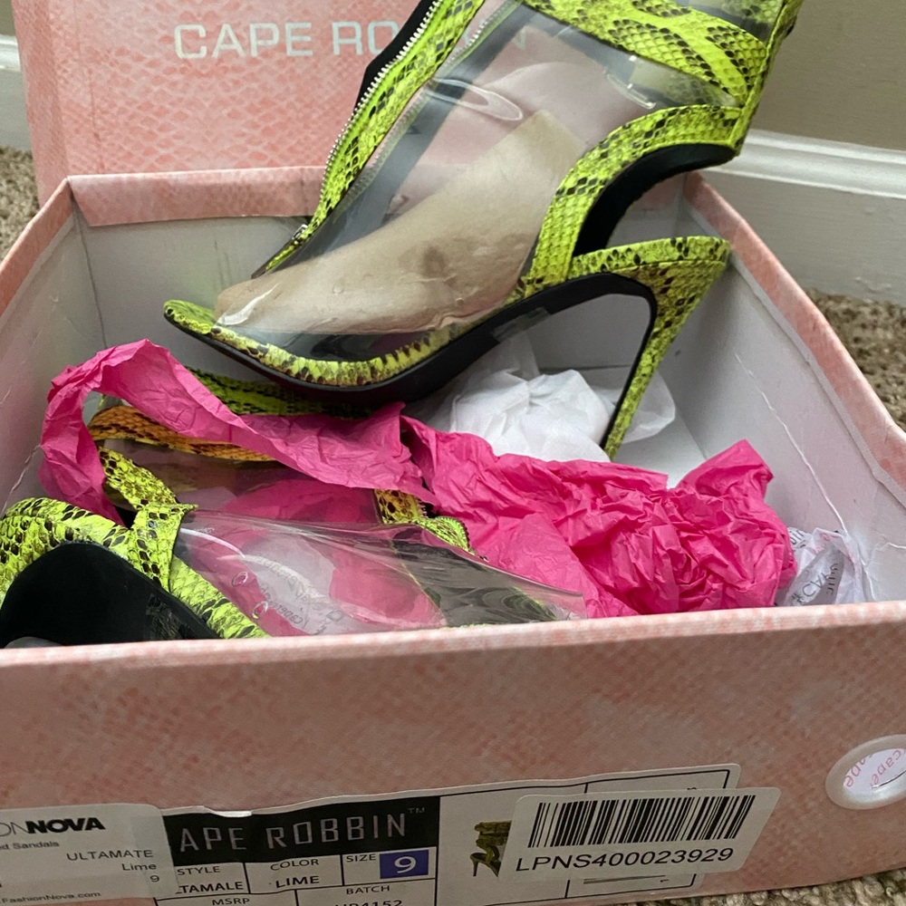 Cape Robbin heels Stunning